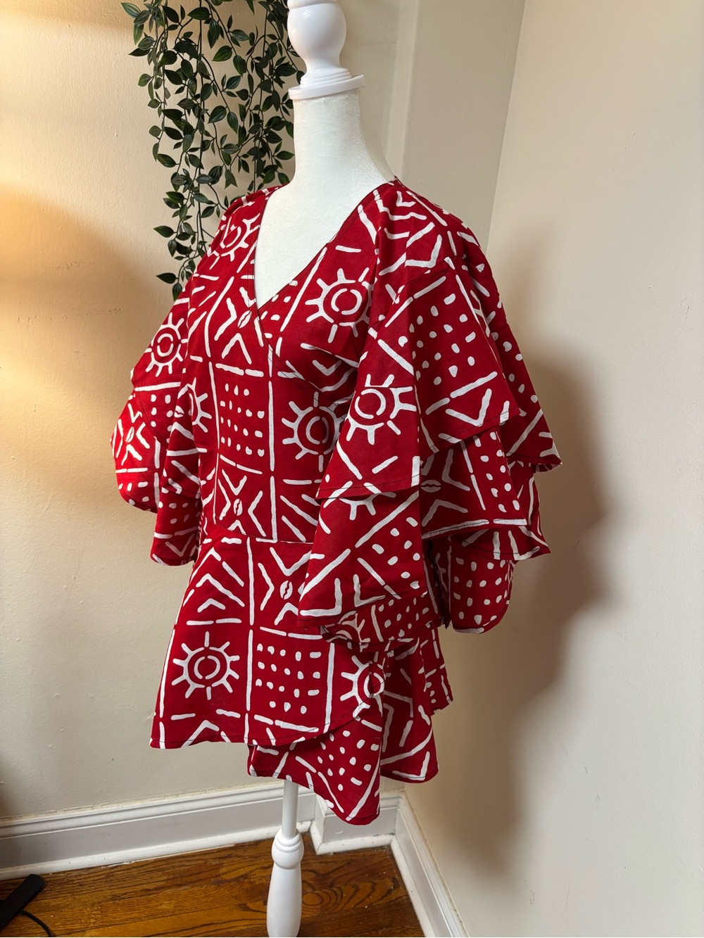 Red V-Neck Geometric Print Ruffle Sleeve Tunic - Picture 14 of 16